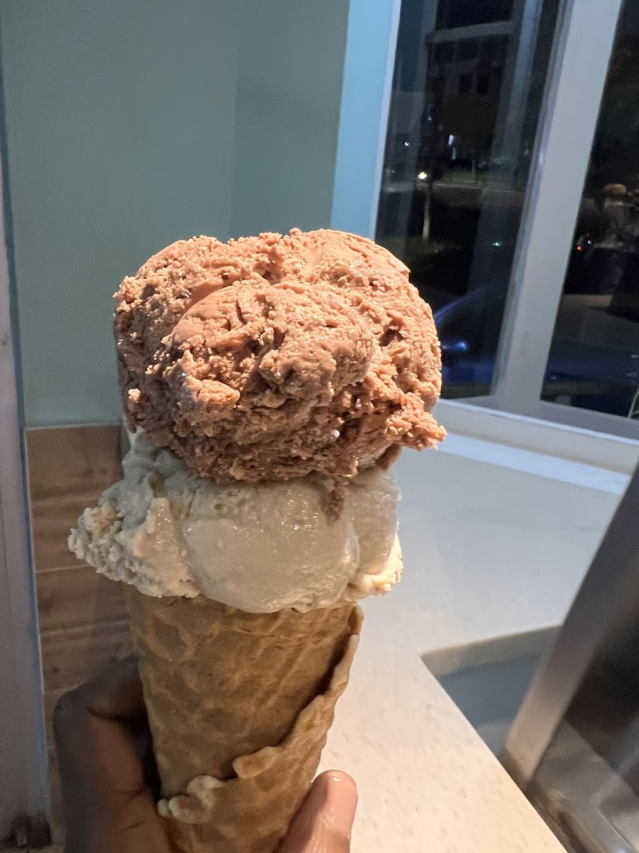 OMG Café & Ice Cream (Main Street, Mandeville) - Photo 7