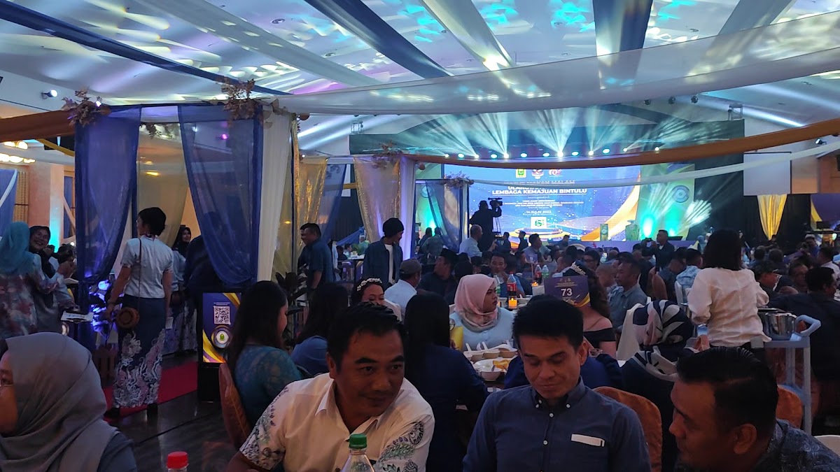 Dinner World Restaurant By Highlands Seafood - Photo 1