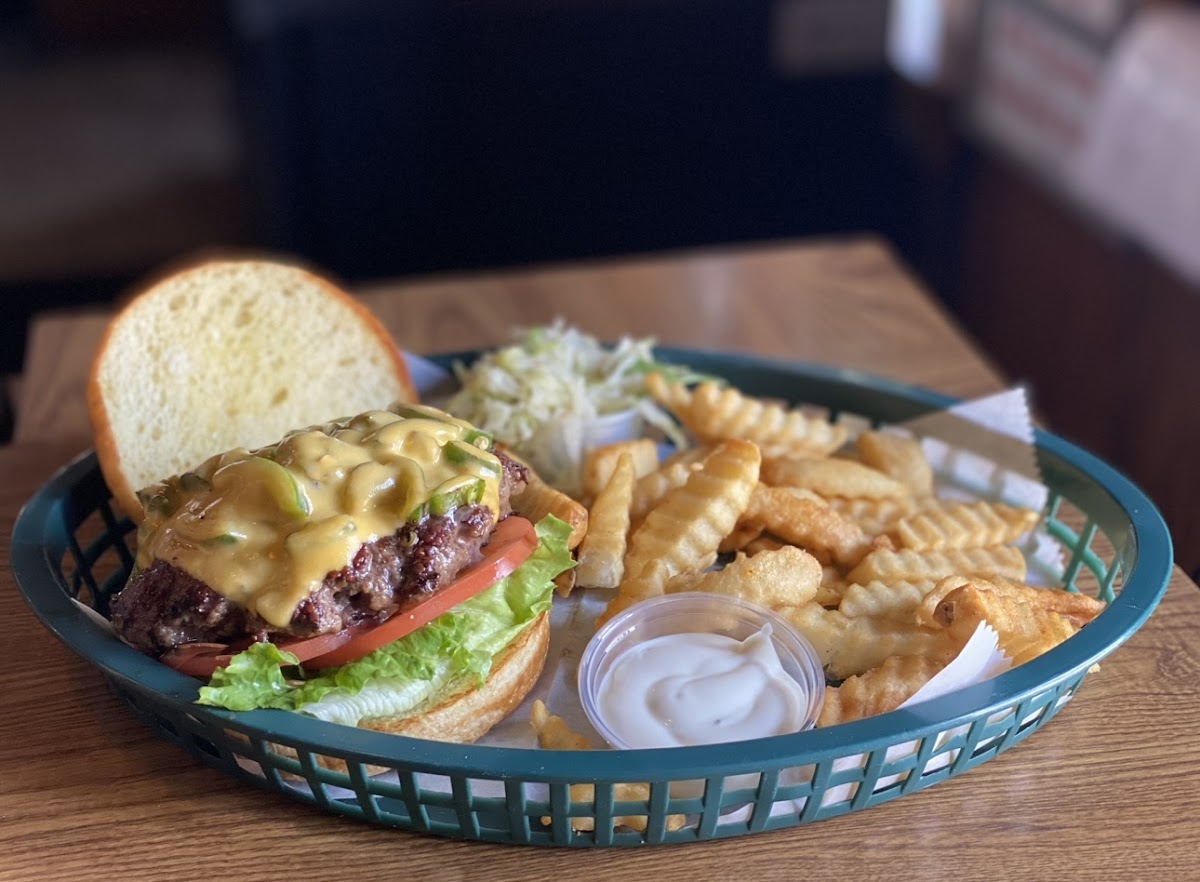 Sal's Pub and Grill - Photo 4
