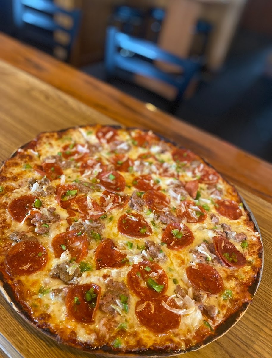 Sal's Pub and Grill - Photo 5