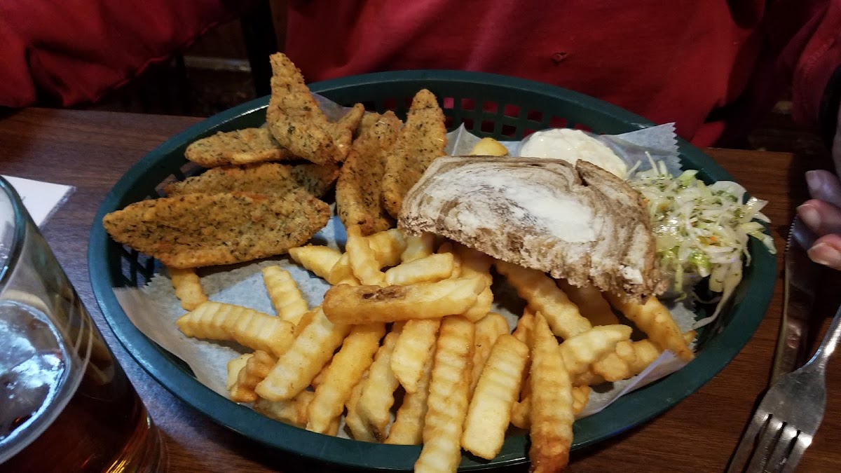 Sal's Pub and Grill - Photo 6