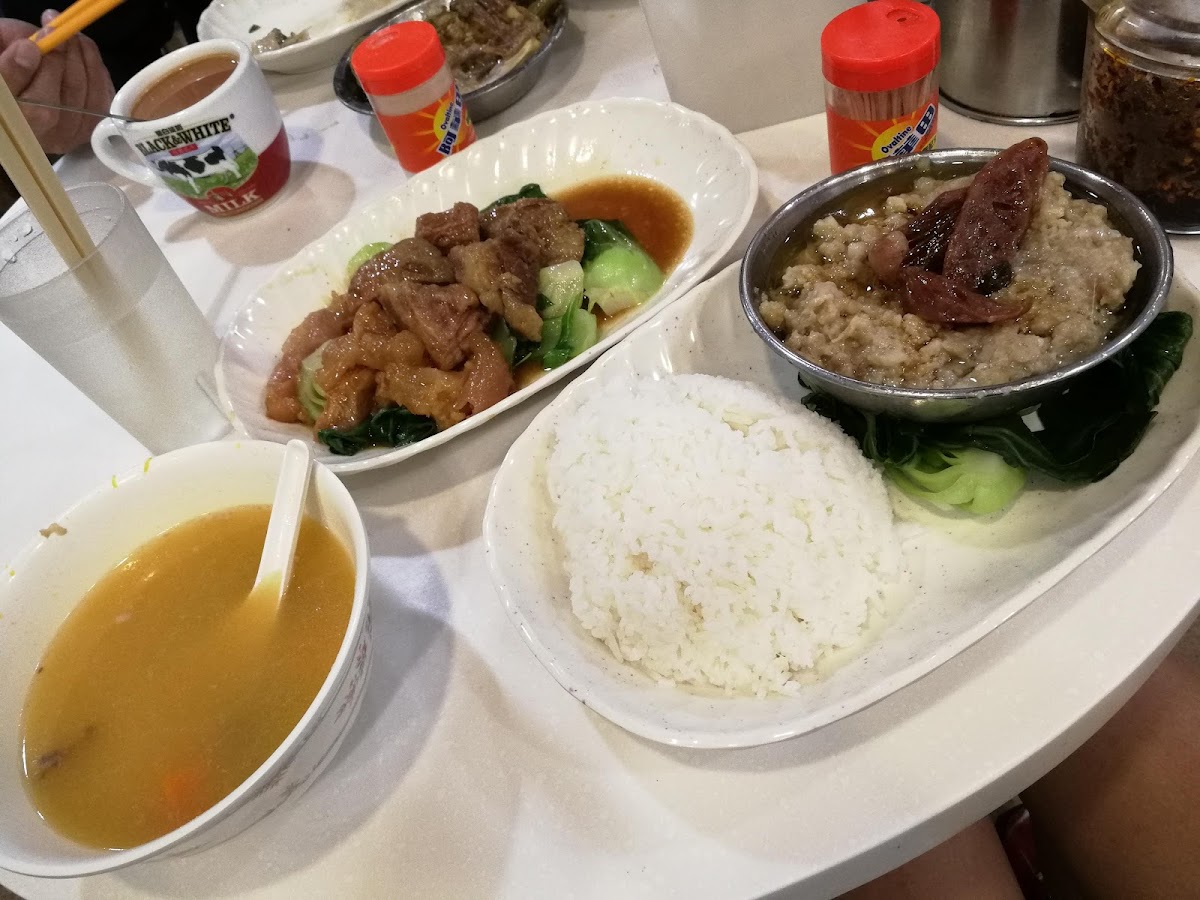 May May Restaurant - Photo 8