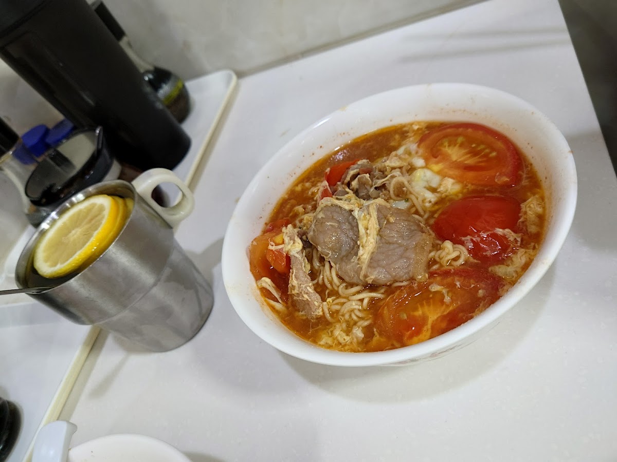 May May Restaurant - Photo 4