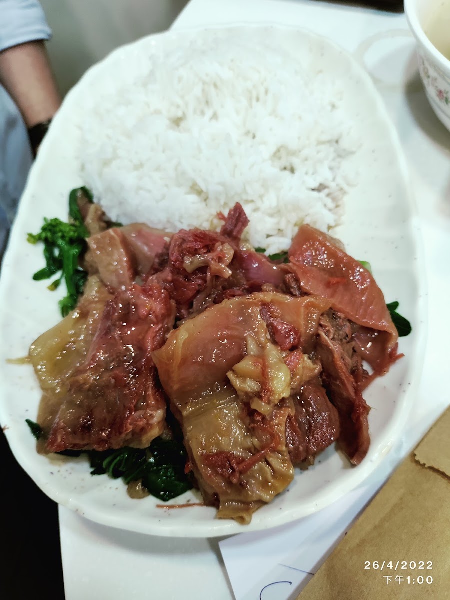 May May Restaurant - Photo 5