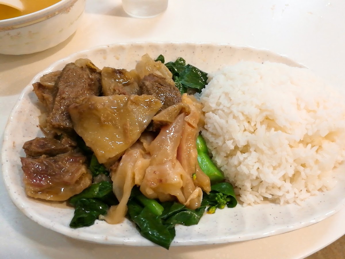 May May Restaurant - Photo 7