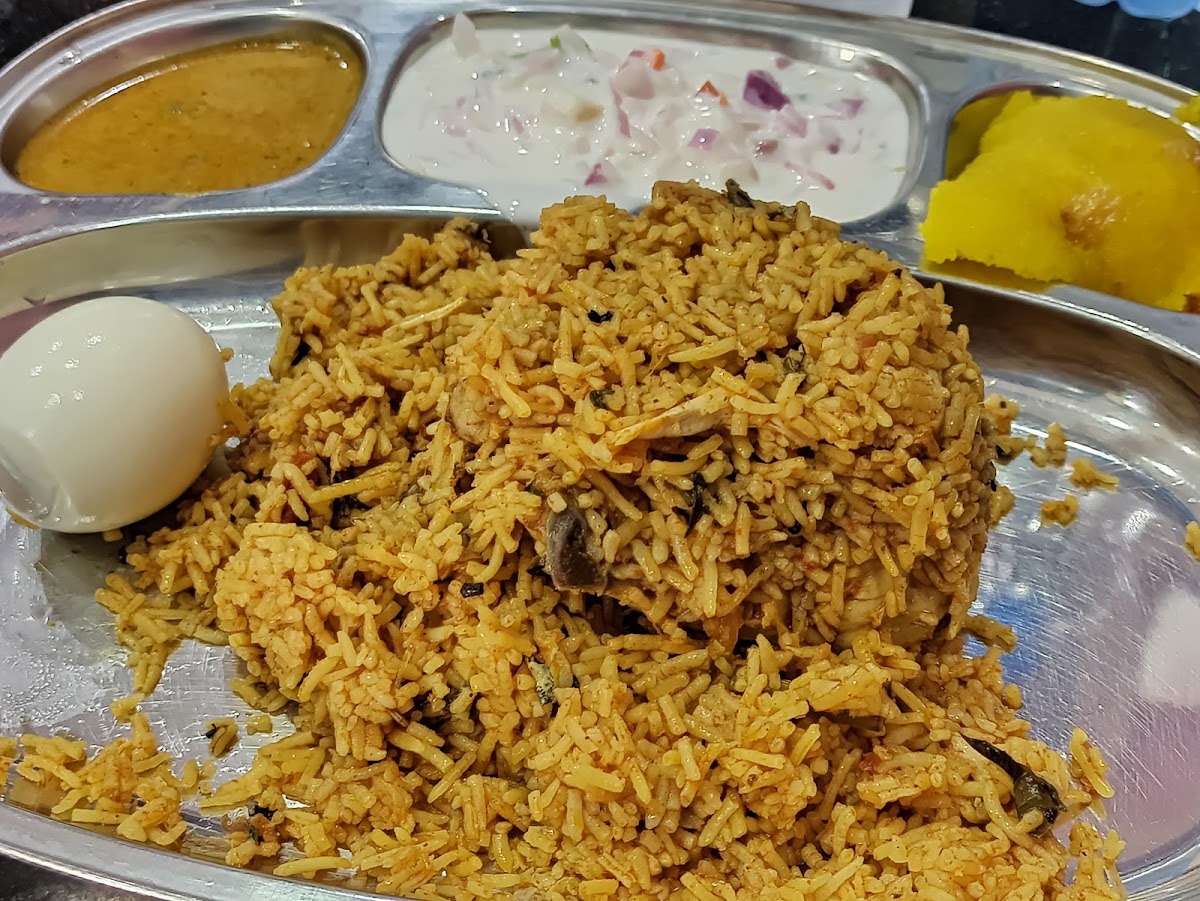 Tamil Nadu Restaurant - Photo 4