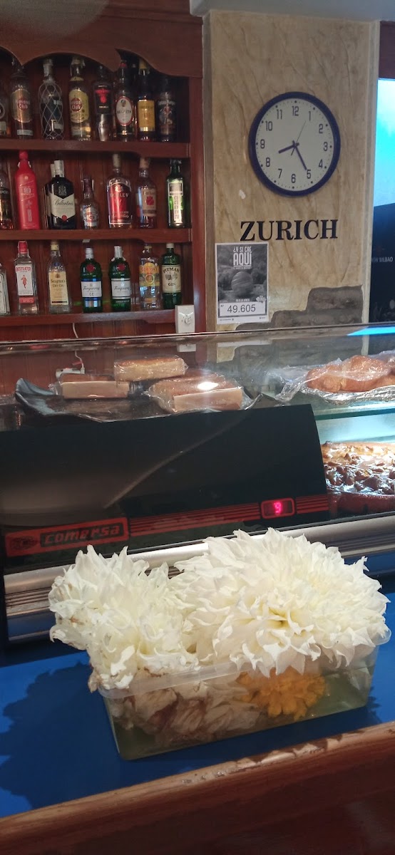 Café ZURICH - Photo 9