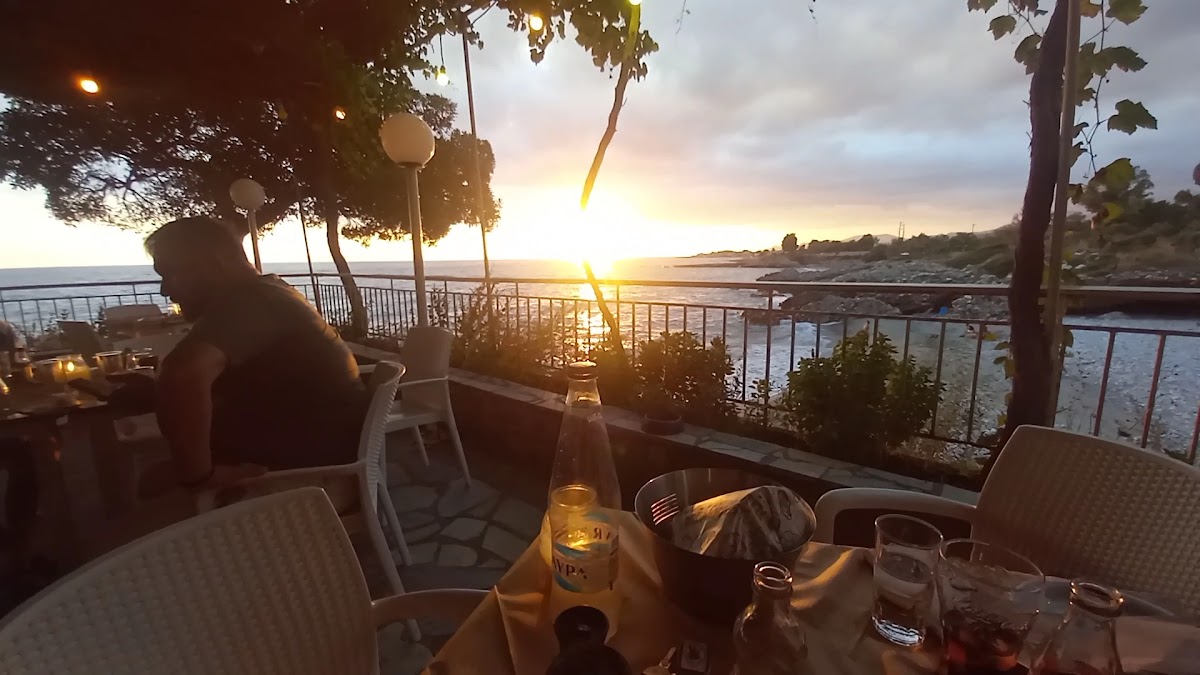 Voulimeneas Cafe Restaurant - Photo 1