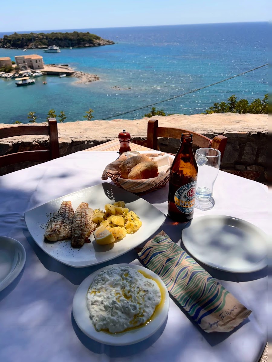 Voulimeneas Cafe Restaurant - Photo 2