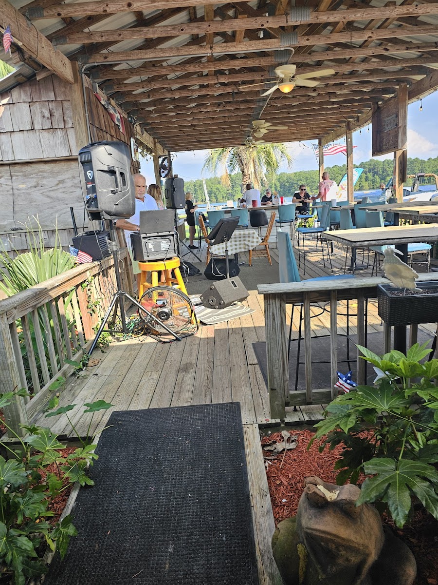 Goat Island Restaurant - Photo 8