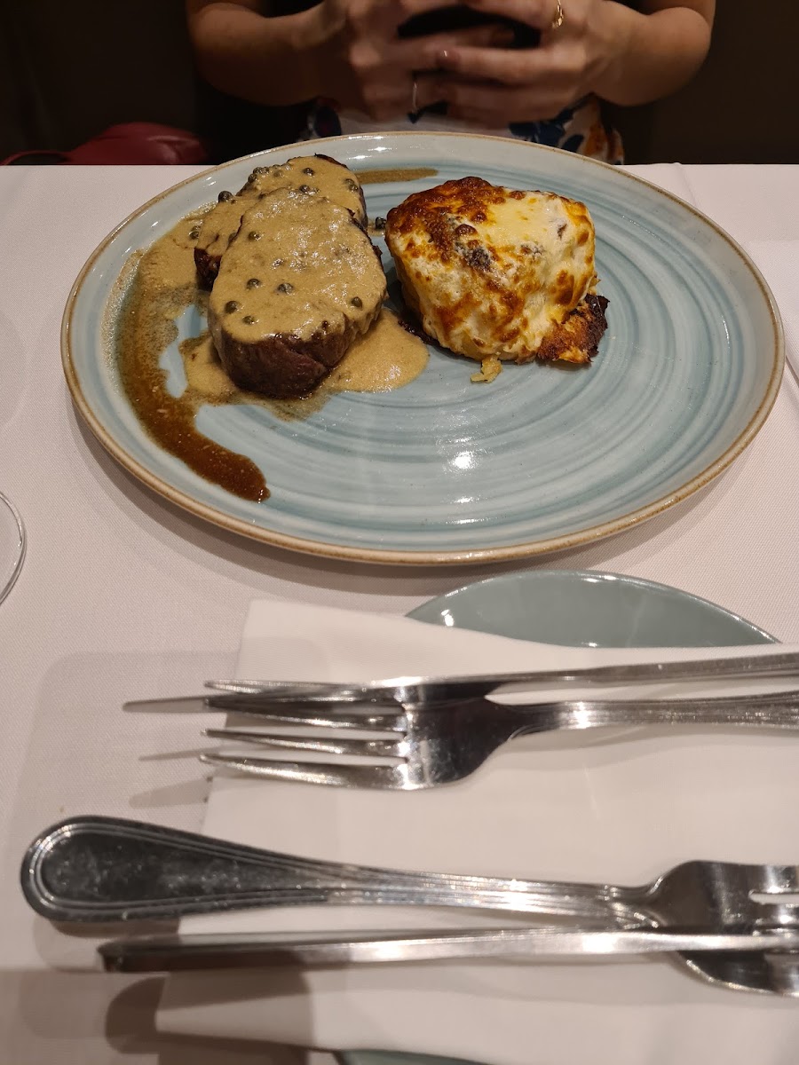 Lisbonne Bistro - Photo 8