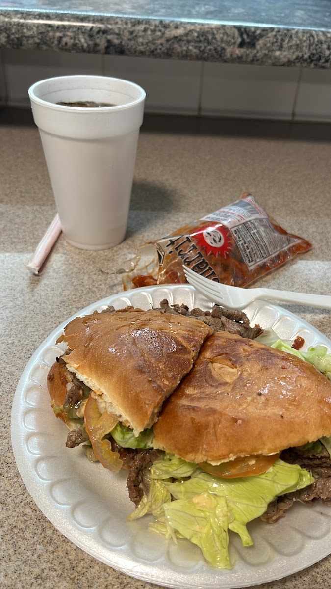 La Fuente mini store/Restaurant - Photo 4