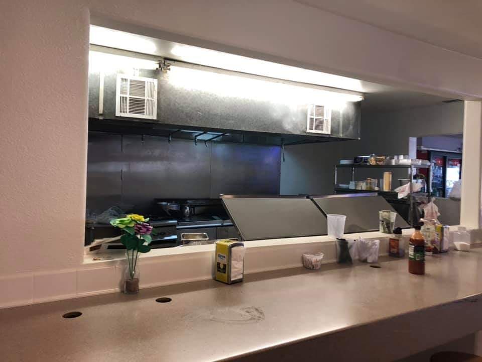 La Fuente mini store/Restaurant - Photo 8