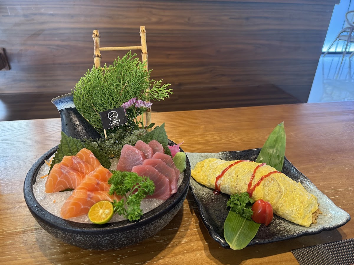 AKIKO Sushi Restaurant - Photo 7