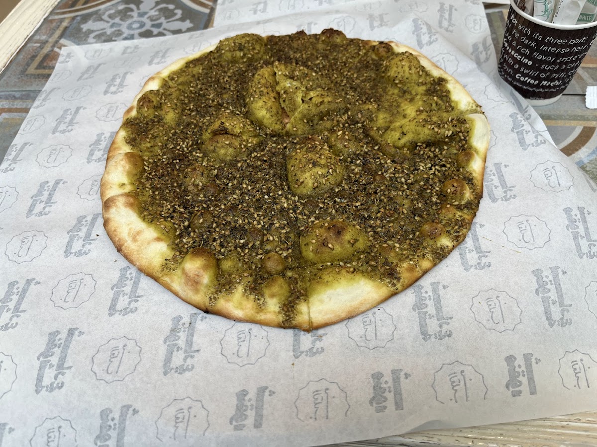 Man’oushe Street شارع منقوشة - Photo 2