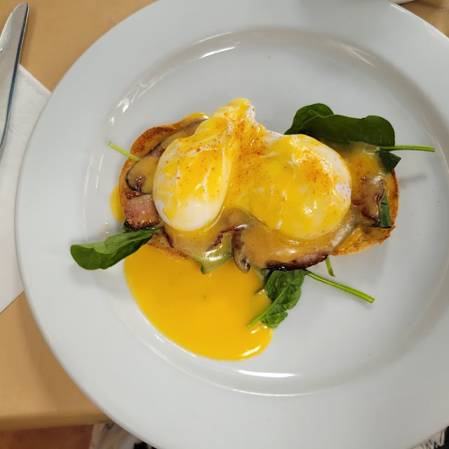 Eggs Benedict