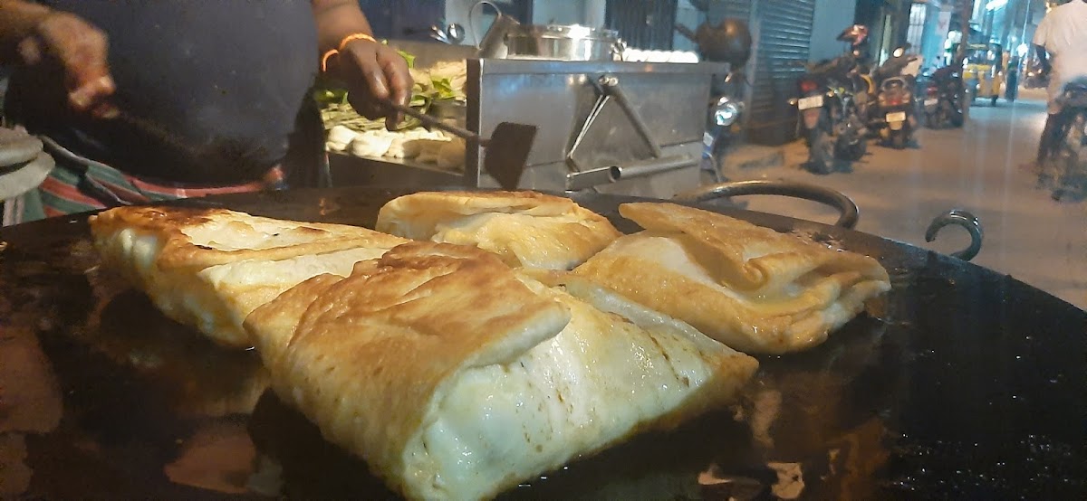 Kulai Puttu Porota Kadai - Photo 2