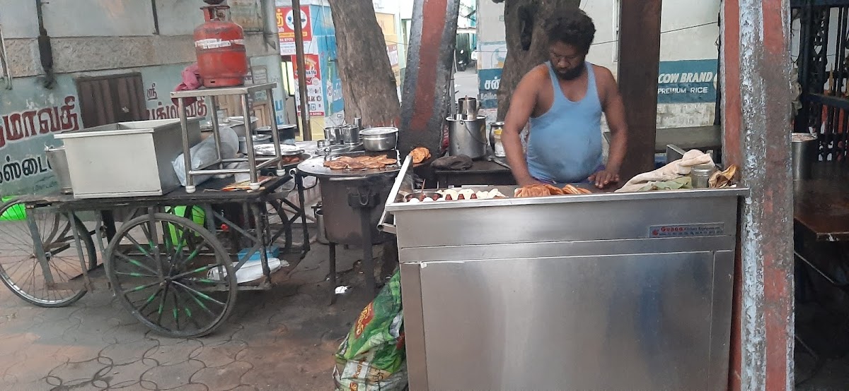 Kulai Puttu Porota Kadai - Photo 3