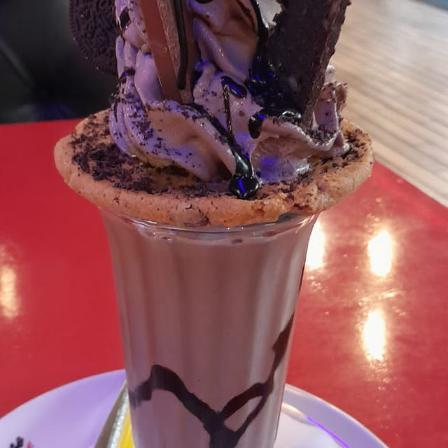 Chocoholic Freak Shake
