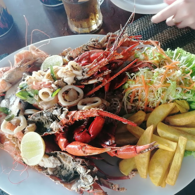 Seafood Platter & Beer