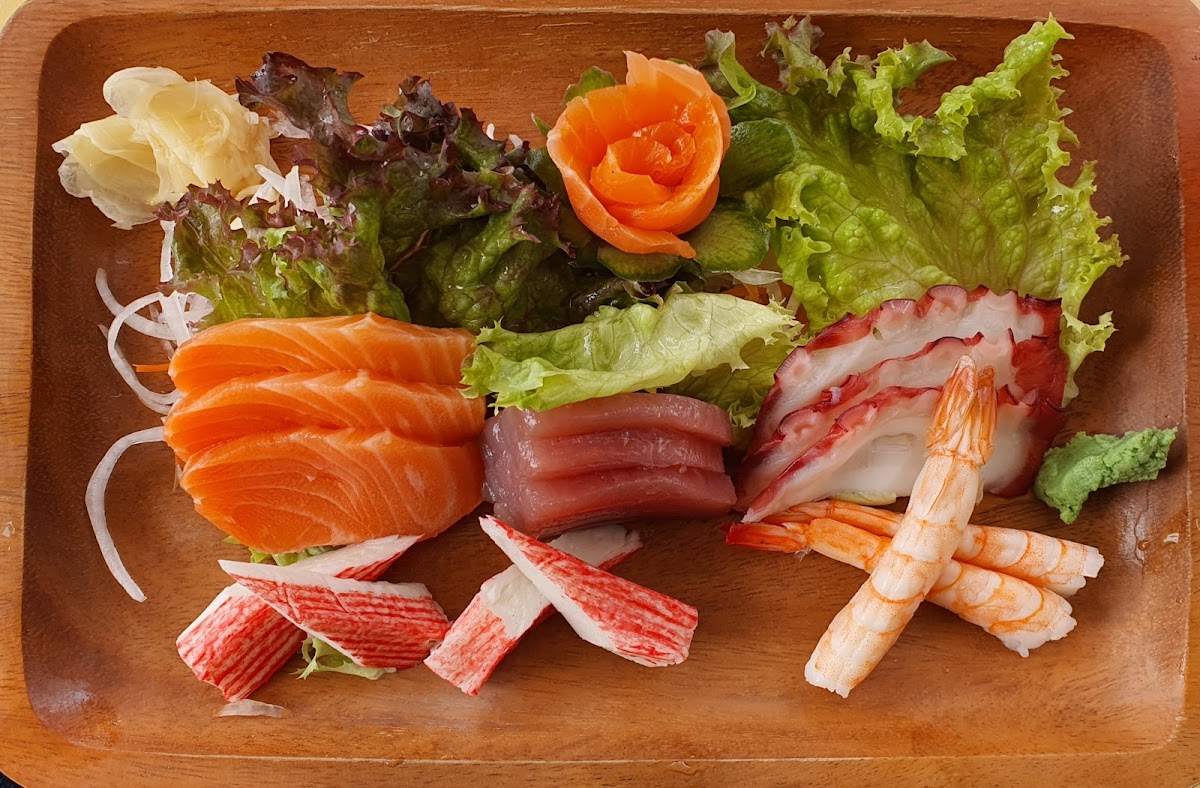 Sensei Coffee & Sushi Cafe - Photo 3