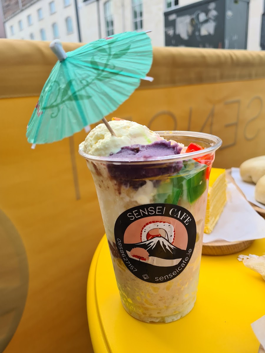 Sensei Coffee & Sushi Cafe - Photo 5