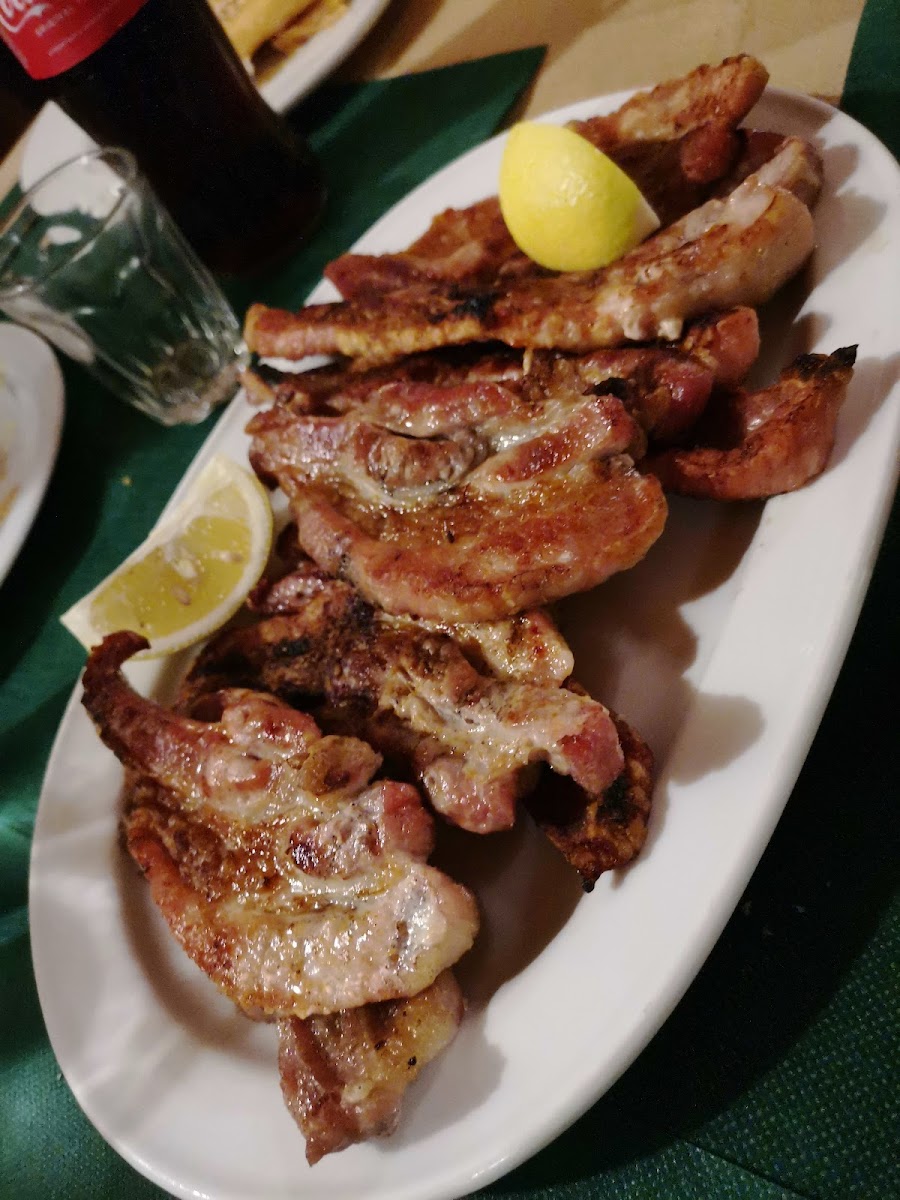 Joanna Garden Restaurant -Ανήλιο Μπούρμπουλας - Photo 4