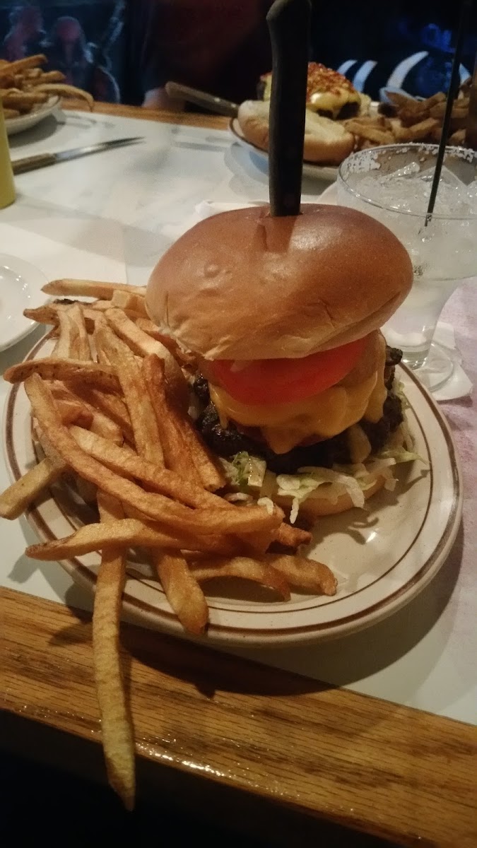 Nak's Eatery & Drinkery - Photo 9