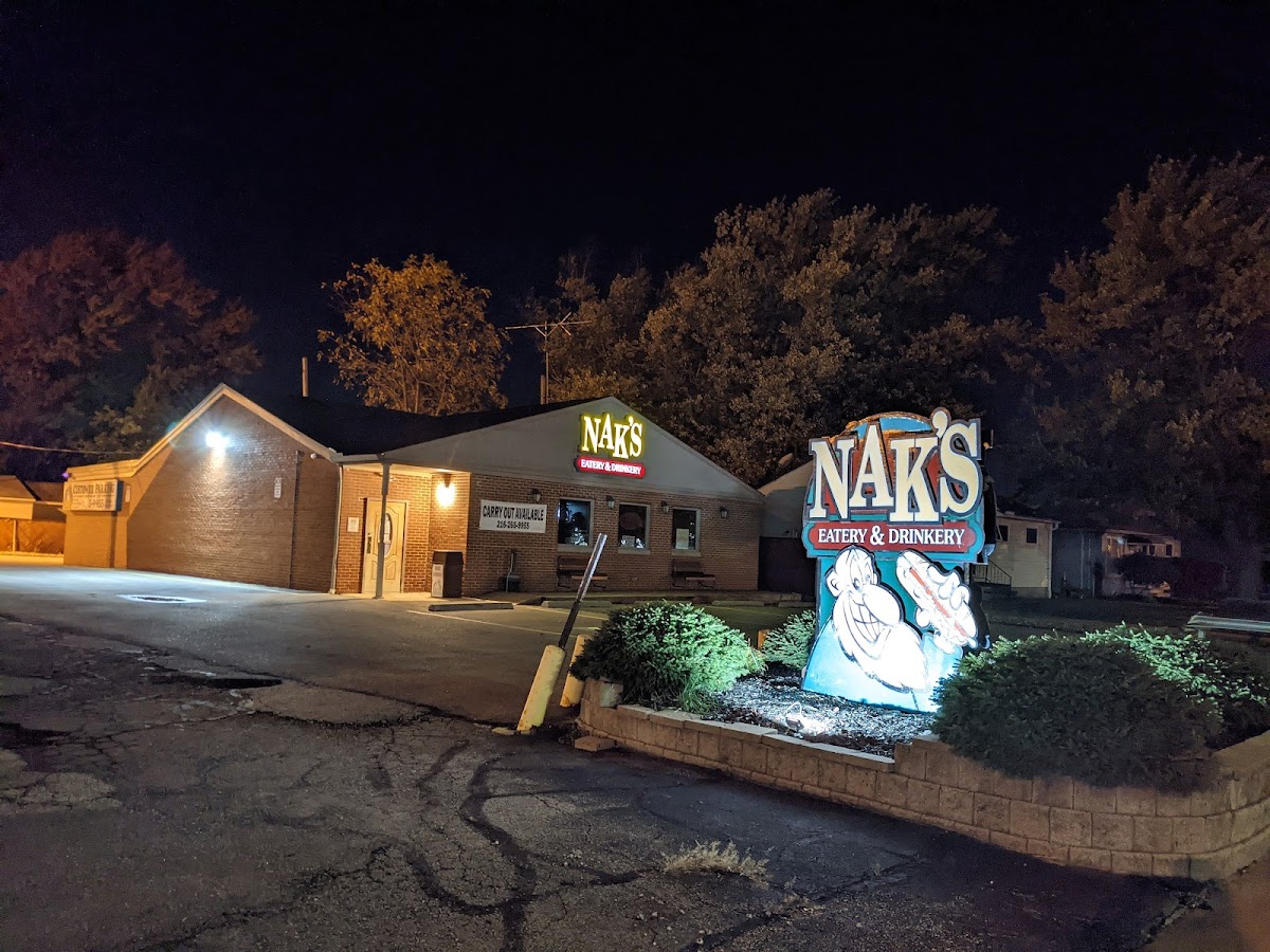 Nak's Eatery & Drinkery - Photo 4