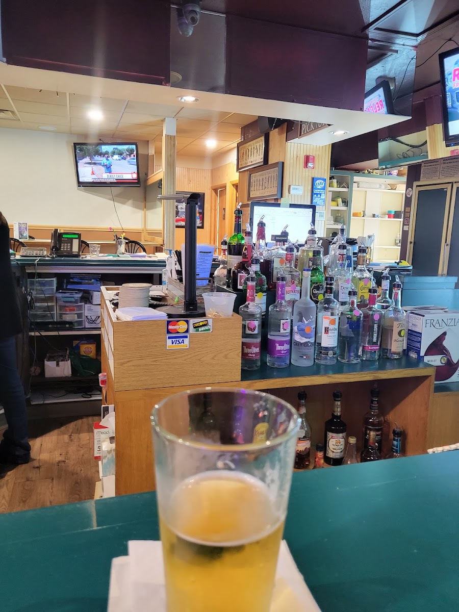 Nak's Eatery & Drinkery - Photo 8