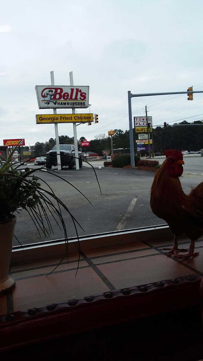 Bell's Drive-In Restaurant - Photo 8