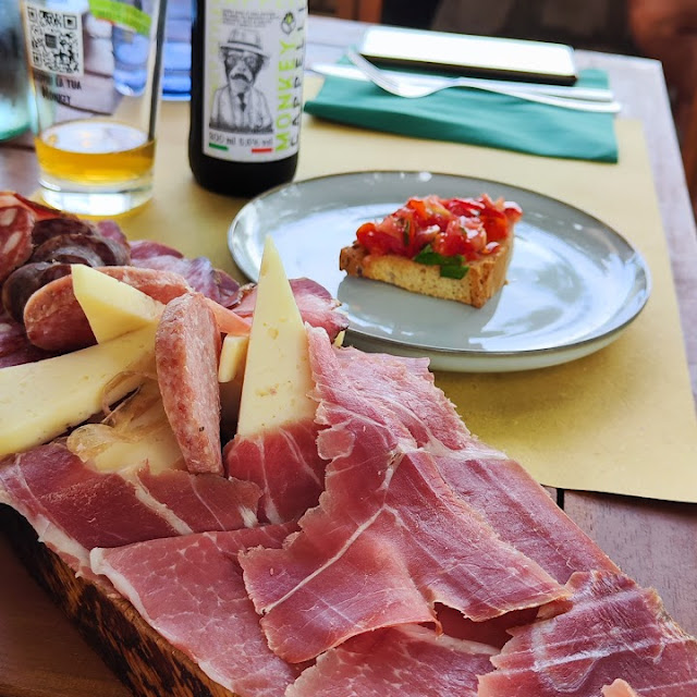 Tagliere Salumi E Formaggi Di Vallo