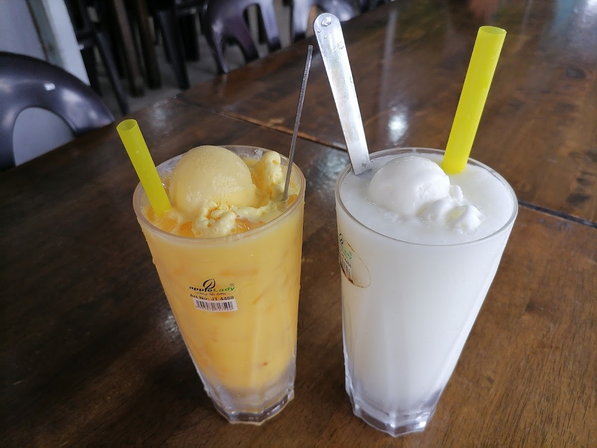 Restoran Dinding Gelas Besar - Photo 2