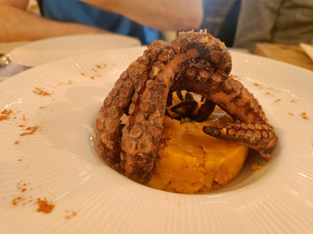 RESTAURANTE LACAL - Photo 4