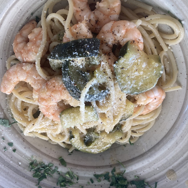 Pasta with Shrimp and Zucchini