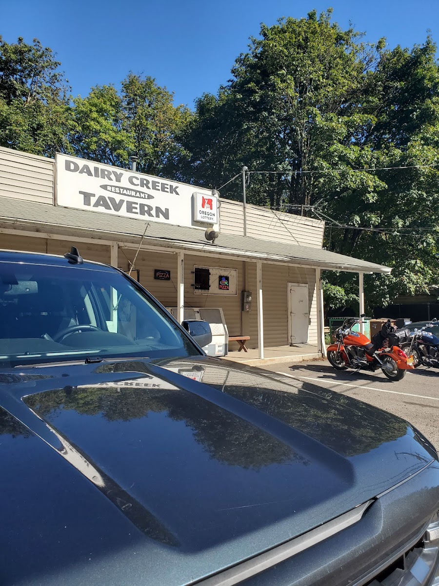 Dairy Creek Tavern - Photo 2