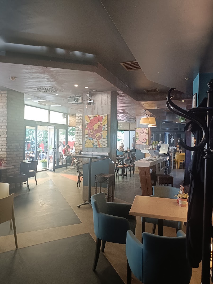 The End cafe - Photo 2