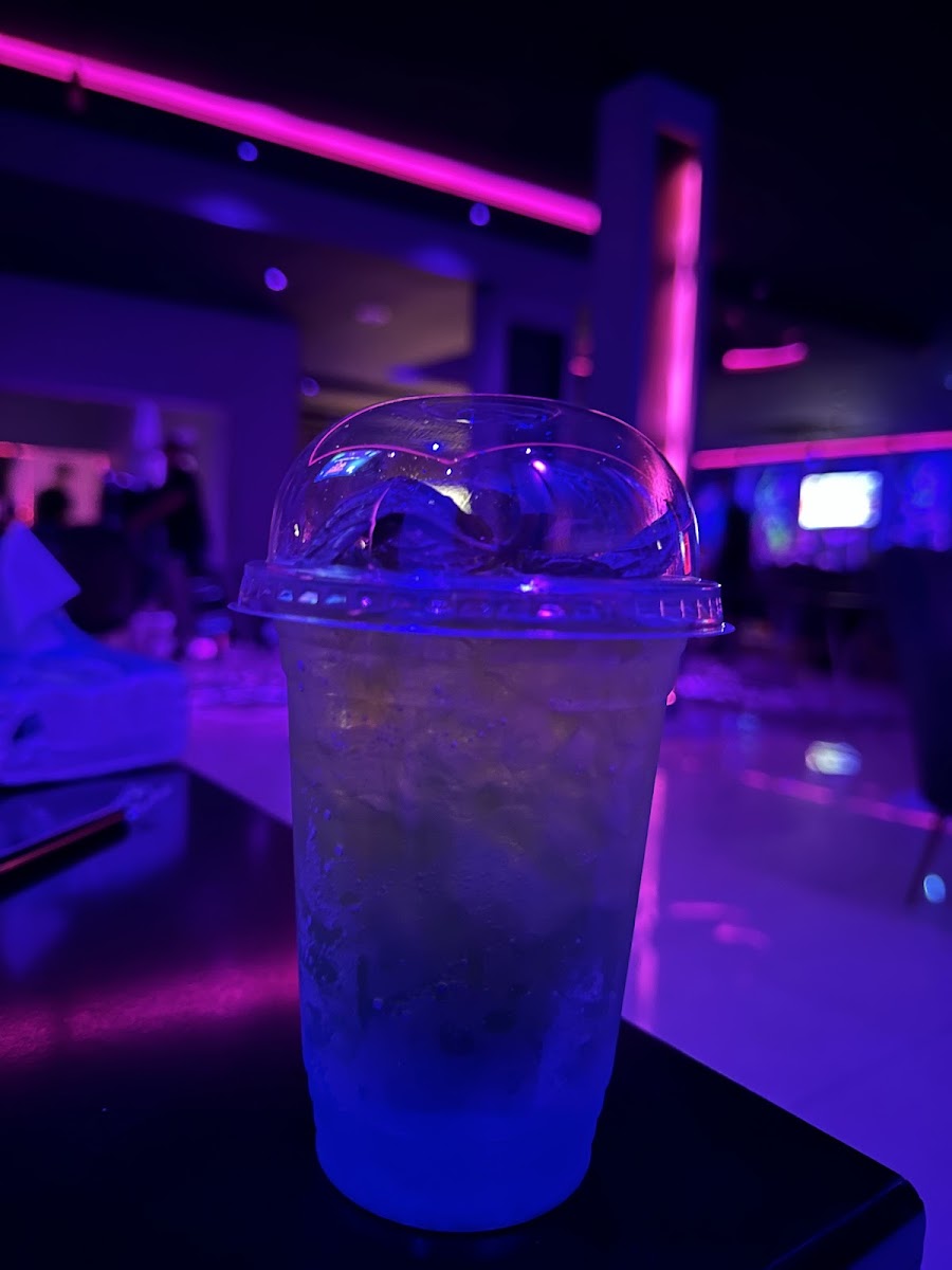 Black Pink Lounge - Photo 4
