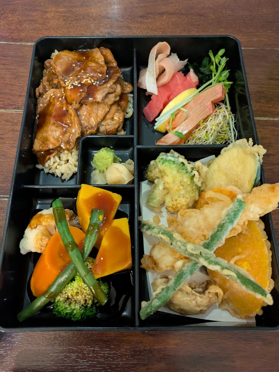 Gyo Japanese Tapas Bar Restaurant - Photo 3
