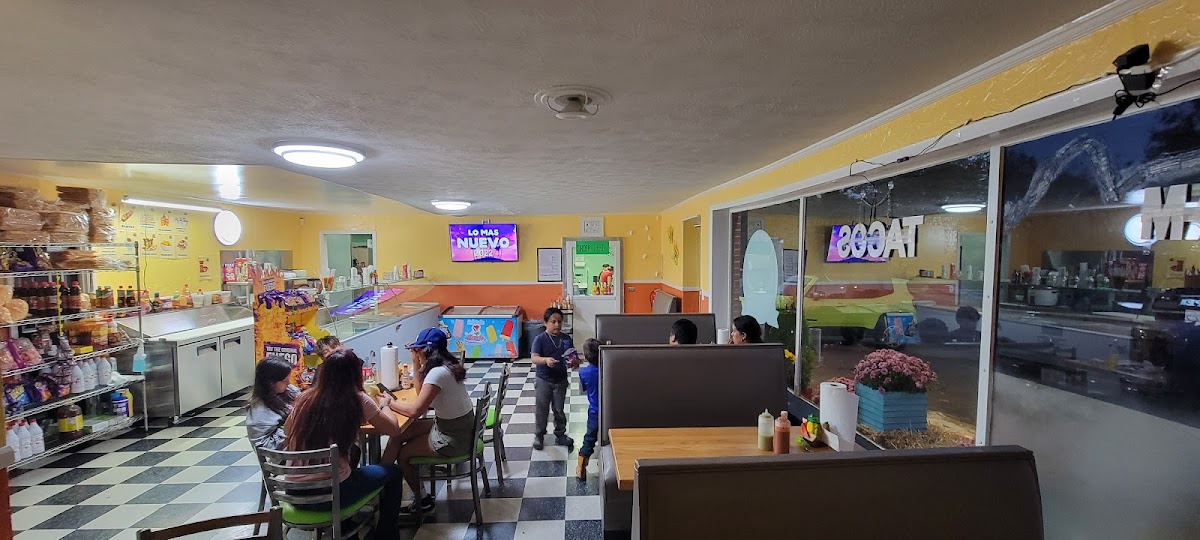 Taqueria La Monarca - Photo 9
