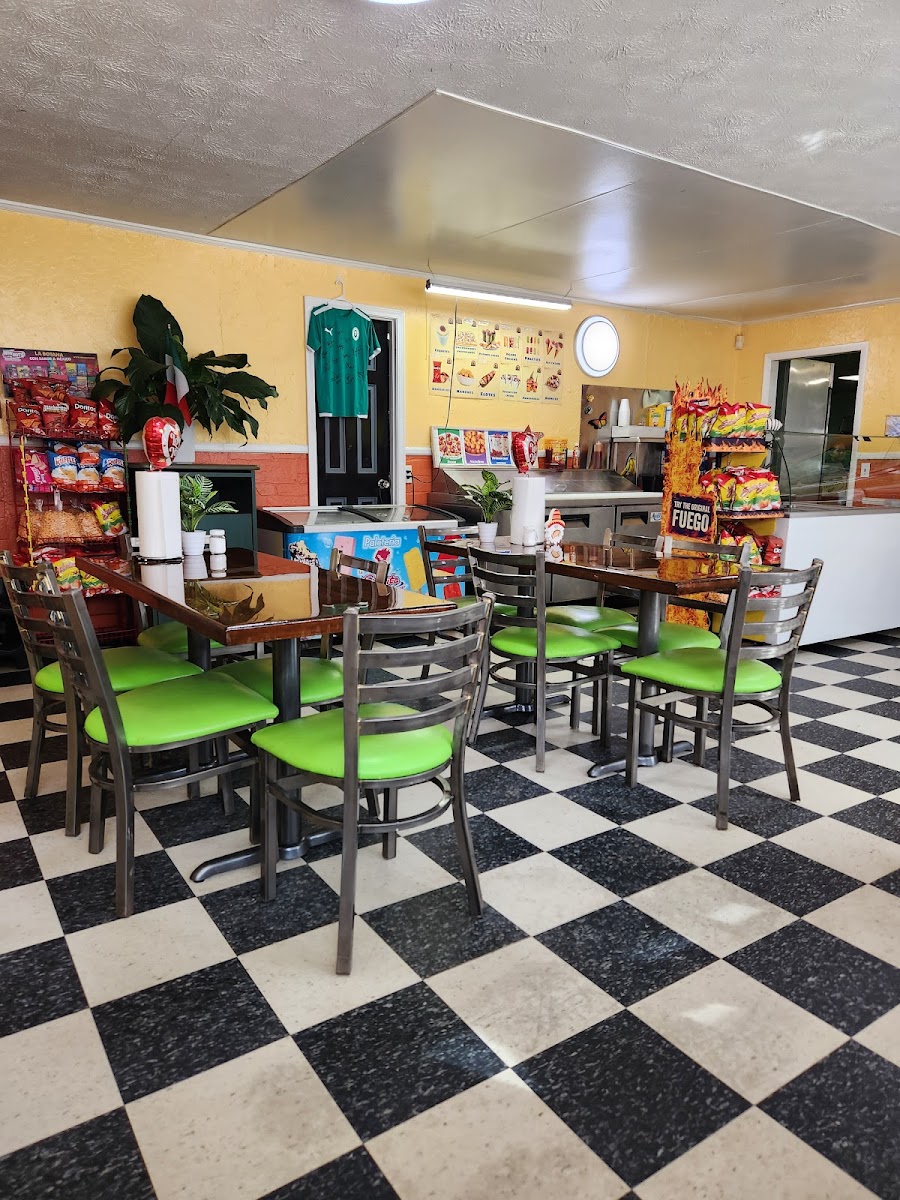 Taqueria La Monarca - Photo 3