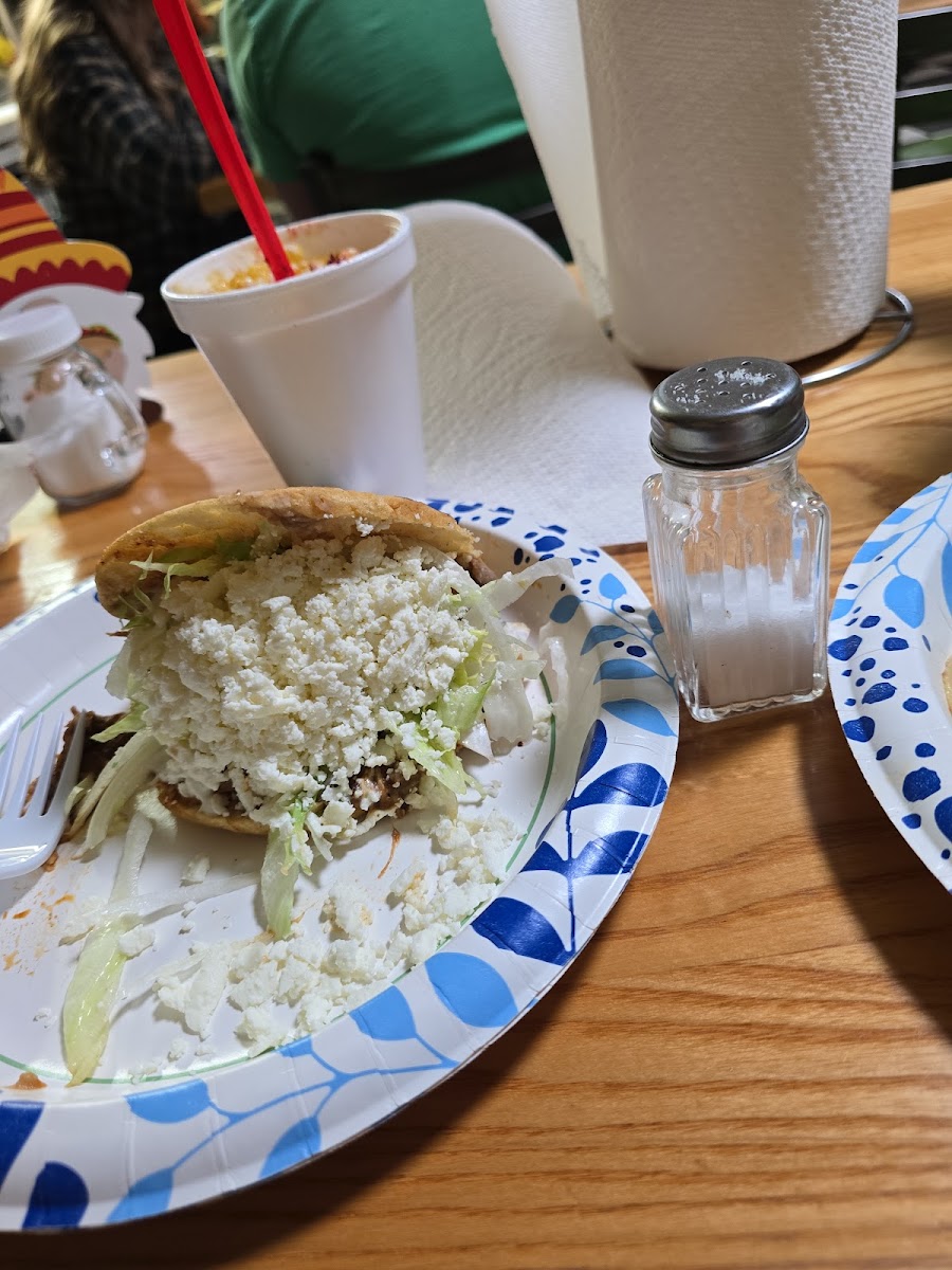 Taqueria La Monarca - Photo 8