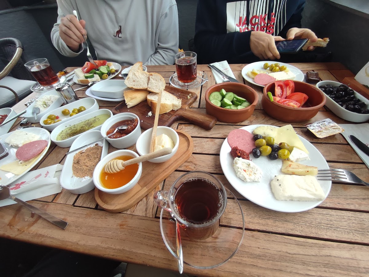 Cevahir Cafe Restoran - Photo 4