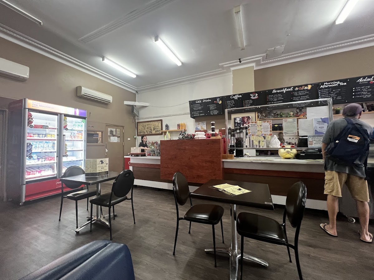 Paragon Cafe Parkes - Photo 2