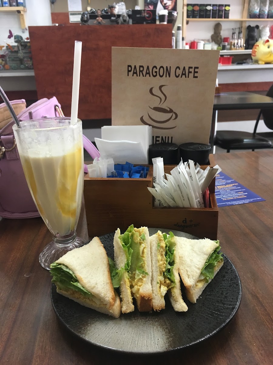 Paragon Cafe Parkes - Photo 8