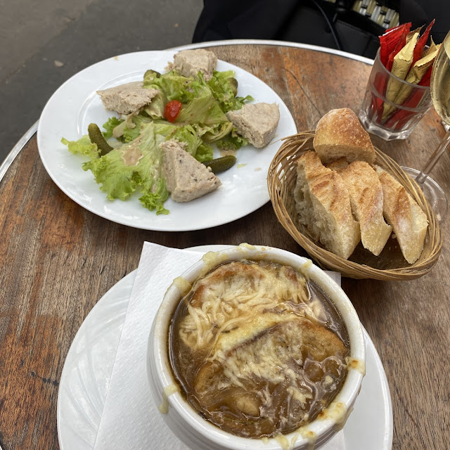 Soupe À l'oignon Gratinée
