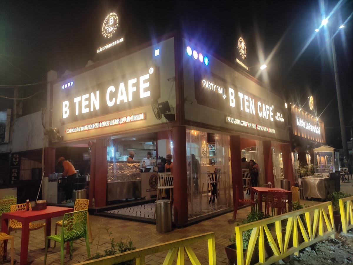 B Ten Cafe sector 7 - Photo 3
