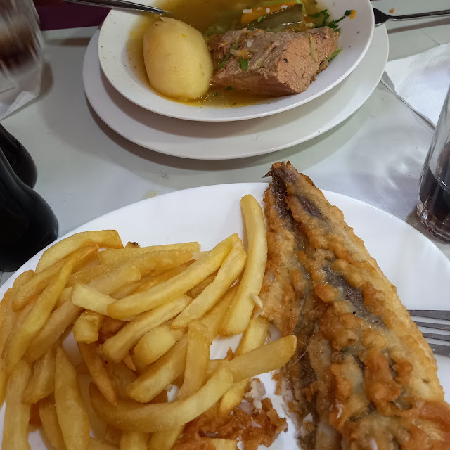 Pescado Con Papas Fritas