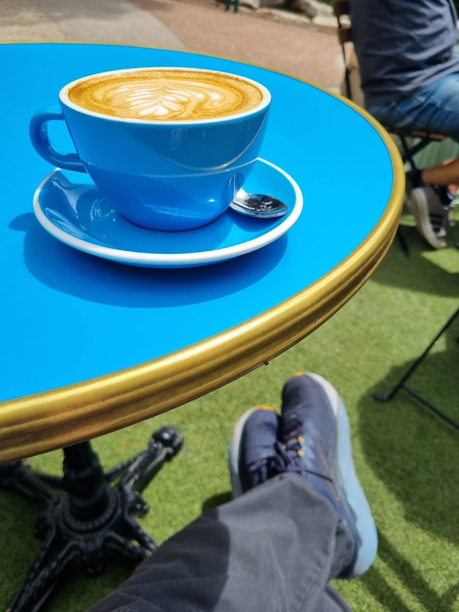 קפה שכנים - Cafe Shchenim - Photo 4