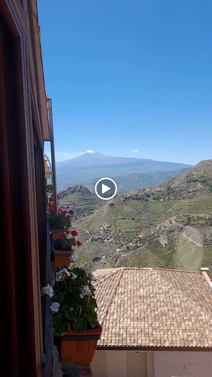 La Taverna Dell'Etna - Photo 1